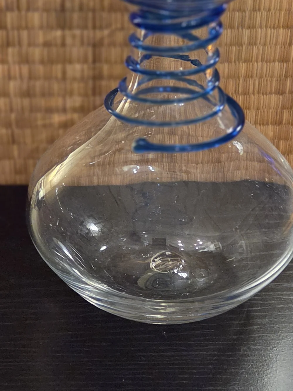 Vintage Handmade Art Glass Clear & Blue Spiral Coil Vase 7